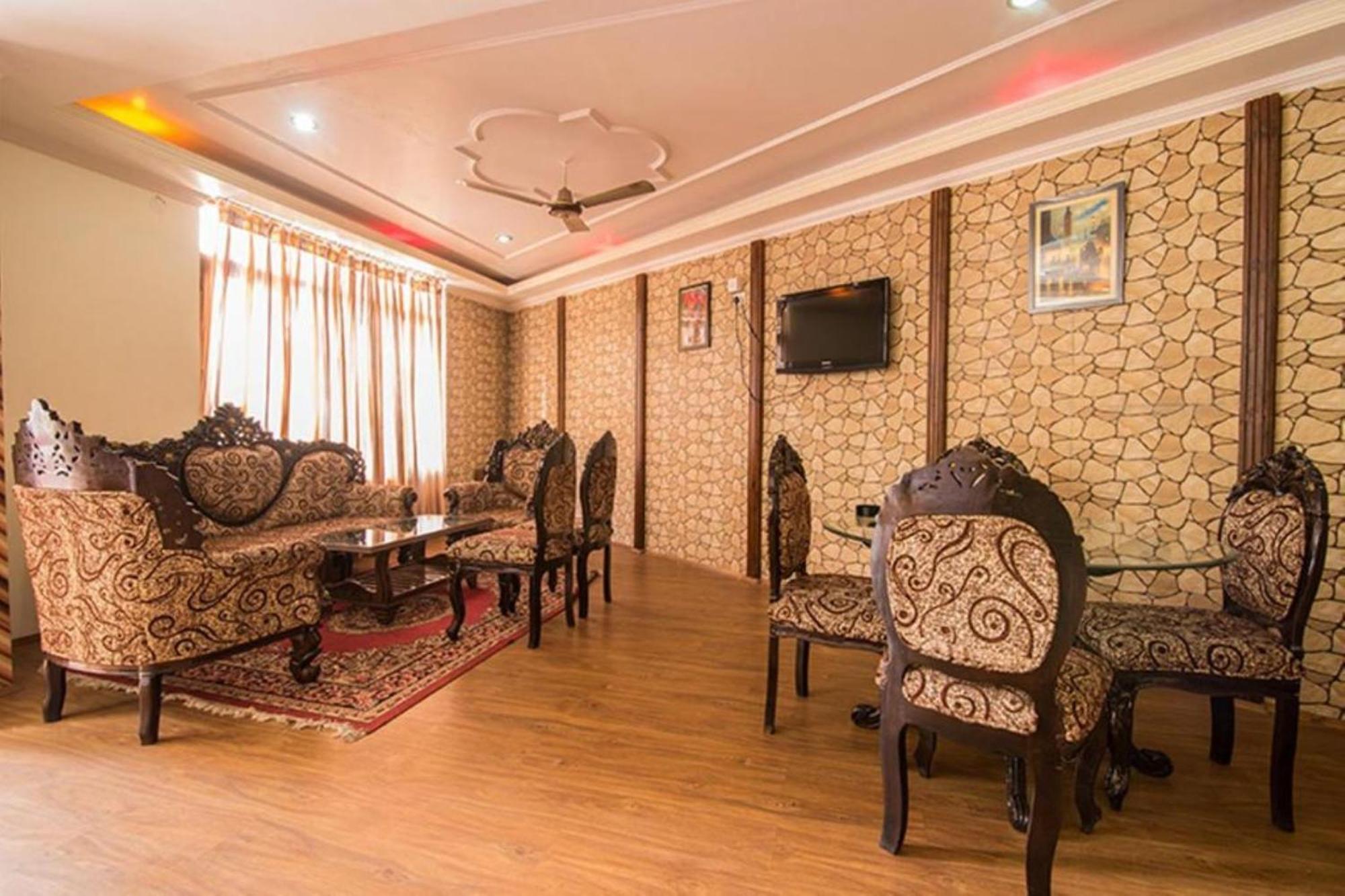 Moon Hotel Mallital, Near Nainital High Court מראה חיצוני תמונה